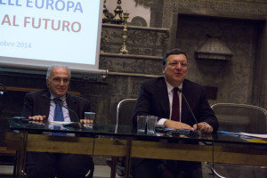 Marco Salvatore con Josè Manuel Barroso uno dei tanti ospiti prestigiosi delle prime sei edizioni del sabato delle idee