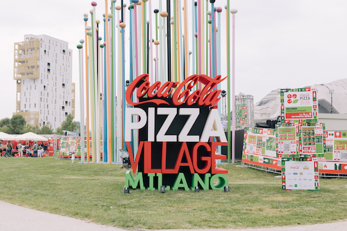  Milano, la pioggia non ferma il Pizza Village